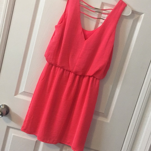 Simple dress worn once💛💛 - Picture 2 of 2